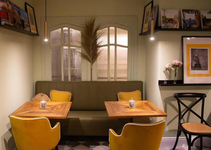 Maison PrimadoBed and Breakfast